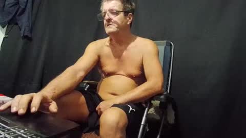 Snapshot of maximus_oreally chatting on January 31, 2025, 9:37 pm Max online show from January 31, 2025, 9:37 pm