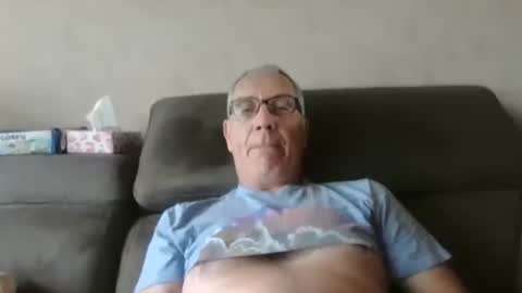 Snapshot of maxou569 chatting on October 13, 2025, 9:53 am maxou569 online show from October 13, 2025, 9:53 am