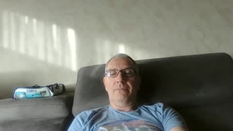 Snapshot of maxou569 chatting on November 3, 2025, 8:37 am maxou569 online show from November 3, 2025, 8:37 am