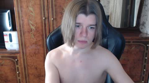 Snapshot of maxplay18 chatting on January 21, 2025, 2:59 pm Max online show from January 21, 2025, 2:59 pm