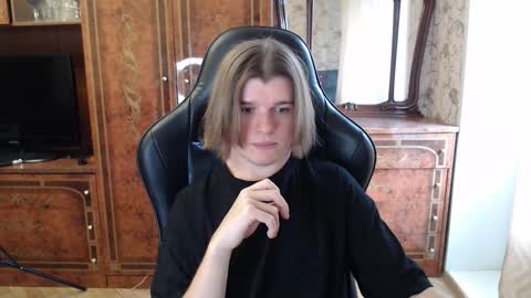 Snapshot of maxplay18 chatting on September 29, 2025, 12:32 pm Max online show from September 29, 2025, 12:32 pm