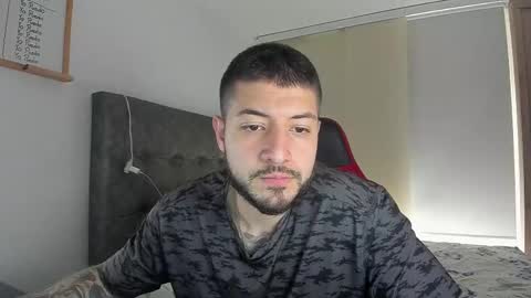 Snapshot of maxvibe_ chatting on October 30, 2025, 7:25 pm maxvibe_ online show from October 30, 2025, 7:25 pm