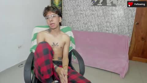 Snapshot of maxxis_eli01 chatting on October 9, 2025, 4:32 am maxxis_eli01 online show from October 9, 2025, 4:32 am