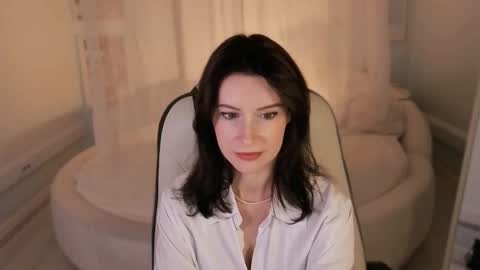 Maya  Follow me online show from October 23, 2025, 10:03 am