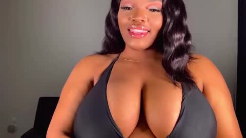 Snapshot of maybabi chatting on December 29, 2024, 3:03 pm MayBabi online show from December 29, 2024, 3:03 pm