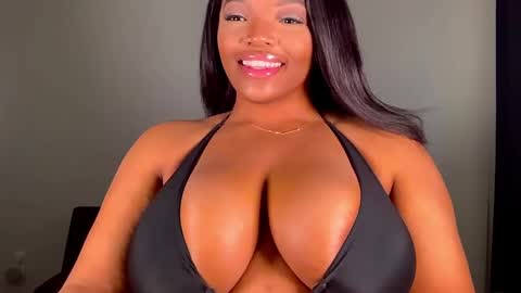 Snapshot of maybabi chatting on January 14, 2025, 3:04 pm MayBabi online show from January 14, 2025, 3:04 pm