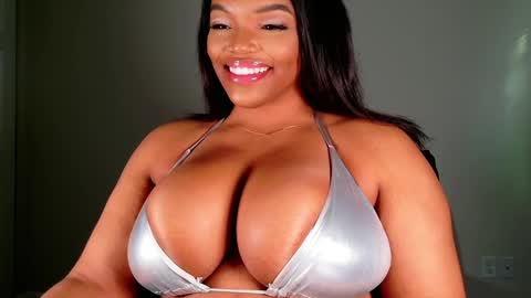 Snapshot of maybabi chatting on February 12, 2025, 2:21 pm MayBabi online show from February 12, 2025, 2:21 pm