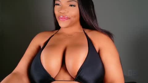 Snapshot of maybabi chatting on February 15, 2025, 11:06 am MayBabi online show from February 15, 2025, 11:06 am