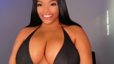 Snapshot of maybabi chatting on September 18, 2025, 1:35 pm MayBabi online show from September 18, 2025, 1:35 pm