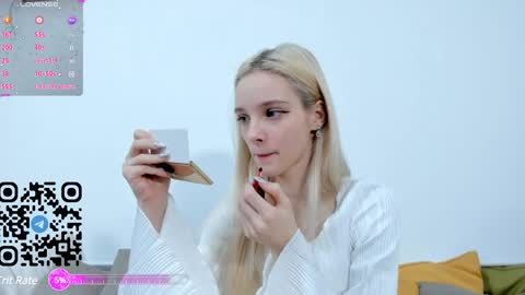 Snapshot of maydaguy chatting on December 29, 2024, 3:33 am Megan online show from December 29, 2024, 3:33 am