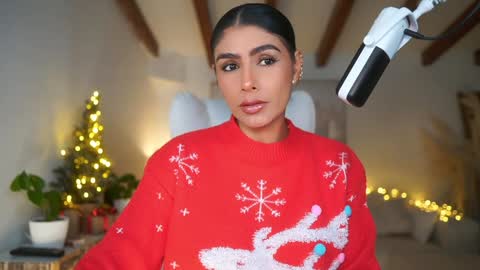 Snapshot of meegan1 chatting on December 24, 2024, 3:26 pm Andrea online show from December 24, 2024, 3:26 pm