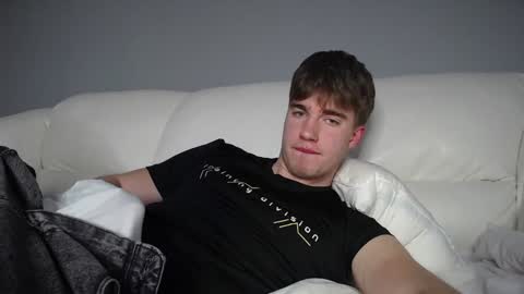 Snapshot of megamaxxxl chatting on December 30, 2024, 12:22 am Max online show from December 30, 2024, 12:22 am