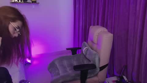 Snapshot of megan_ricci chatting on January 14, 2025, 10:55 pm                 Laura                 online show from January 14, 2025, 10:55 pm