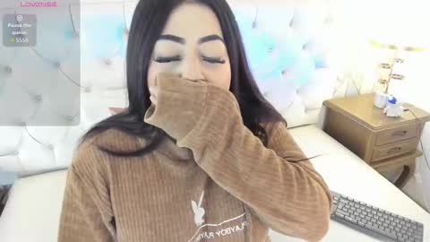 Snapshot of meganstar__ chatting on October 5, 2025, 11:52 am Megan online show from October 5, 2025, 11:52 am