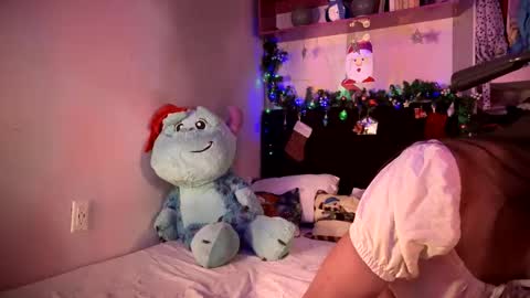 Snapshot of meganthompsonn chatting on December 22, 2024, 1:00 pm Megan online show from December 22, 2024, 1:00 pm