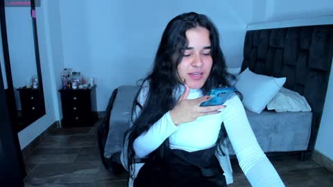 Snapshot of meganxue18 chatting on February 5, 2025, 10:44 pm Megan Xue online show from February 5, 2025, 10:44 pm