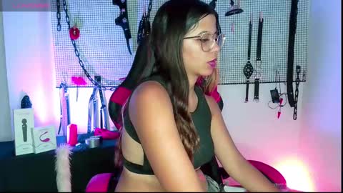 Snapshot of meggan_greey chatting on December 10, 2024, 11:22 am Your best slave  online show from December 10, 2024, 11:22 am