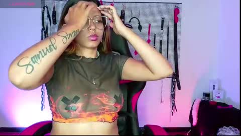 Snapshot of meggan_greey chatting on December 14, 2024, 11:07 am Your best slave  online show from December 14, 2024, 11:07 am