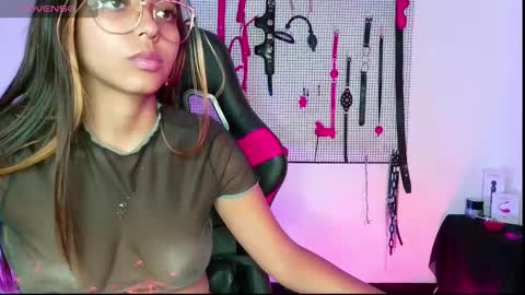 Snapshot of meggan_greey chatting on December 14, 2024, 2:10 pm Your best slave  online show from December 14, 2024, 2:10 pm