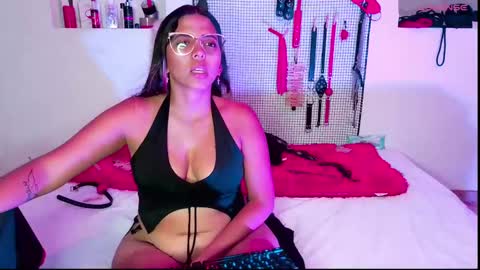Snapshot of meggan_greey chatting on February 18, 2025, 8:58 pm Your best slave  online show from February 18, 2025, 8:58 pm