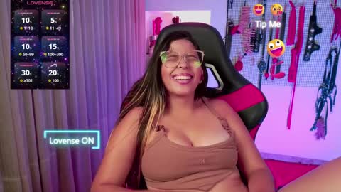 Snapshot of meggan_greey chatting on September 29, 2025, 4:23 pm Your best slave  online show from September 29, 2025, 4:23 pm