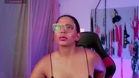 Snapshot of meggan_greey chatting on October 5, 2025, 10:18 pm Your best slave  online show from October 5, 2025, 10:18 pm