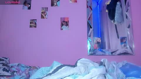 Snapshot of mejialuisa0142 chatting on February 23, 2025, 5:45 am Luisa online show from February 23, 2025, 5:45 am