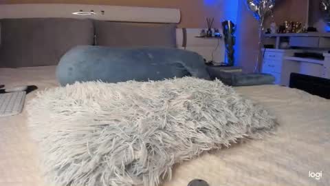 Snapshot of mela911carrera chatting on October 16, 2025, 5:14 pm  Start every day 2000 - 700 online show from October 16, 2025, 5:14 pm