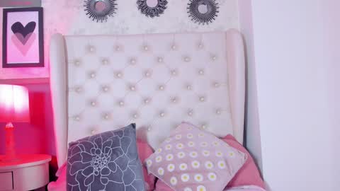 Snapshot of melanie__hills chatting on January 16, 2025, 11:26 am Melanie online show from January 16, 2025, 11:26 am