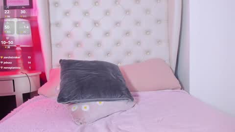 Snapshot of melanie__hills chatting on January 29, 2025, 2:32 pm Melanie online show from January 29, 2025, 2:32 pm