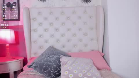 Snapshot of melanie__hills chatting on February 18, 2025, 11:44 am Melanie online show from February 18, 2025, 11:44 am