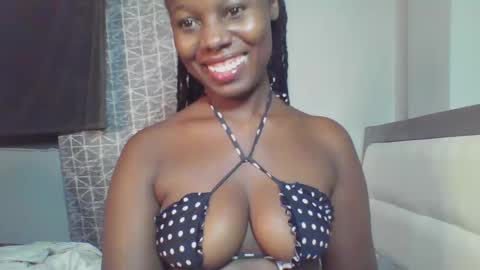 Snapshot of melanin_sassy96 chatting on December 5, 2024, 4:34 pm bad lil shawry online show from December 5, 2024, 4:34 pm