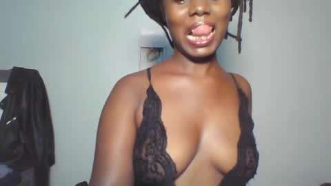 Snapshot of melanin_sassy96 chatting on January 27, 2025, 9:00 pm bad lil shawry online show from January 27, 2025, 9:00 pm