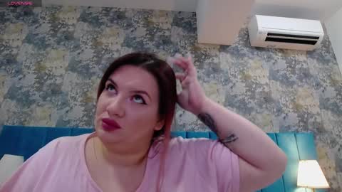 Snapshot of melanniebrown chatting on December 15, 2024, 4:37 pm melanniebrown online show from December 15, 2024, 4:37 pm