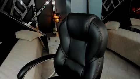 Snapshot of melissa_23_ chatting on February 21, 2025, 11:43 pm melissa_23_ online show from February 21, 2025, 11:43 pm