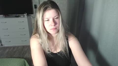 Snapshot of melissa__ray chatting on February 26, 2025, 5:17 pm Melissa Ray online show from February 26, 2025, 5:17 pm