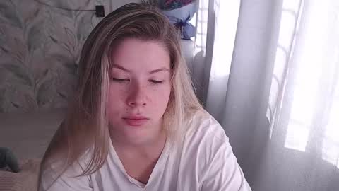 Snapshot of melissa__ray chatting on September 26, 2025, 7:01 am Melissa Ray online show from September 26, 2025, 7:01 am