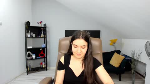 melissawiliam online show from February 5, 2025, 2:59 pm