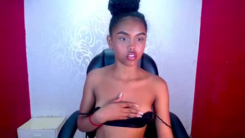 Snapshot of melody_stan chatting on December 10, 2024, 5:11 pm I AM MELODY online show from December 10, 2024, 5:11 pm