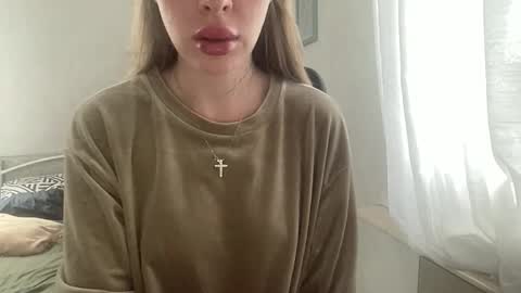 Snapshot of meloodiesweet chatting on November 16, 2025, 11:16 am Melodie Sweet online show from November 16, 2025, 11:16 am