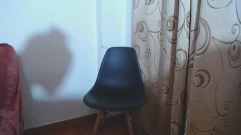 Snapshot of merlinaadams_ chatting on March 5, 2025, 11:38 pm Merlina online show from March 5, 2025, 11:38 pm