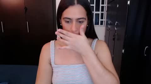 Snapshot of mia_danielsx chatting on December 18, 2024, 2:42 am Mia online show from December 18, 2024, 2:42 am