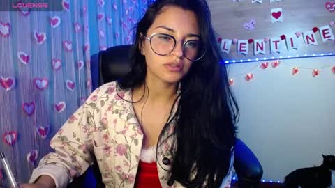 Snapshot of mia_petitebaby chatting on February 7, 2025, 3:01 am  Ma  online show from February 7, 2025, 3:01 am