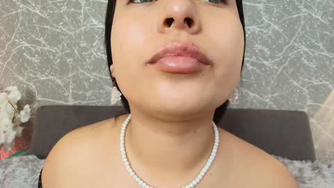 Snapshot of mia_roux13 chatting on January 25, 2025, 7:07 pm Mia Roux online show from January 25, 2025, 7:07 pm