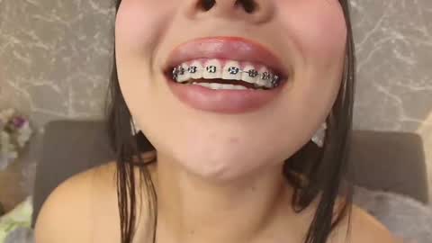 Snapshot of mia_roux13 chatting on February 28, 2025, 1:05 am Mia Roux online show from February 28, 2025, 1:05 am