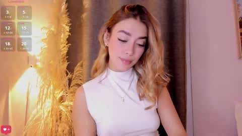 Mia White  online show from September 13, 2025, 12:27 pm