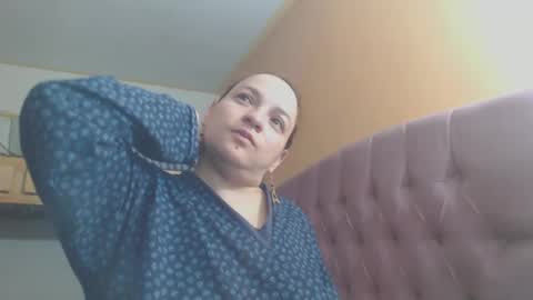 Snapshot of miaabrownn chatting on December 29, 2024, 6:05 pm MIA online show from December 29, 2024, 6:05 pm