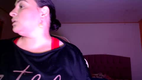 Snapshot of miaabrownn chatting on November 6, 2025, 9:59 pm MIA online show from November 6, 2025, 9:59 pm