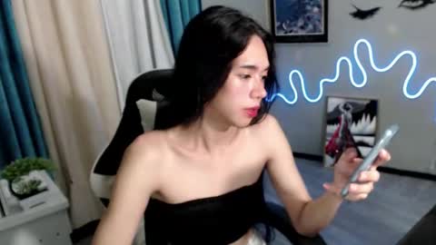 Snapshot of miatrixs chatting on January 28, 2025, 10:01 pm Mia online show from January 28, 2025, 10:01 pm