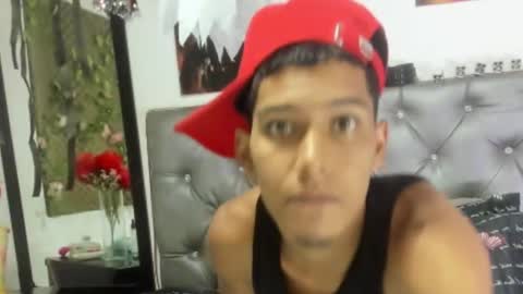 Snapshot of miautena chatting on October 19, 2025, 1:23 pm Mariana  online show from October 19, 2025, 1:23 pm